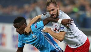 Andreas Ulmer im Duell mit einem Profi von Olympique Marseille