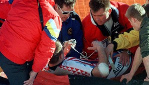 21.1.1999: Patrick Ortlieb erleidet bei einem Sturz an der Hausbergkante u.a. einen Trümmerbruch im rechten Oberschenkel. Die Karriere des Olympiasiegers ist vorzeitig zu Ende.
