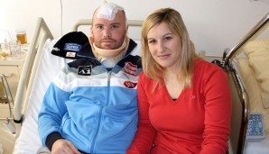 21.1.2011: Hans Grugger verliert beim Mausefalle-Sprung die Kontrolle, schlägt bei der Landung mit dem Kopf. Er erleidet schwere Kopf- und Brustkorbverletzungen, befindet sich in Lebensgefahr und wird fünfeinhalb Stunden notoperiert.