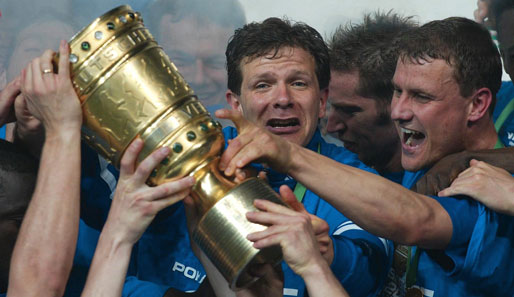 Aber auch über den DFB-Pokal mit Schalke 04 konnte er sich freuen