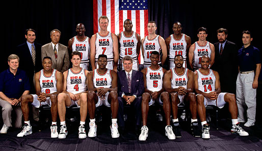 Das US-Dream-Team u.a. mit Jordan, Bird, Magic, Stockton, Pippen und Headcoach Chuck Daly