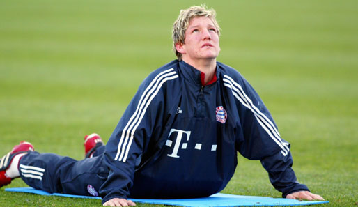 Auch Bastian Schweinsteiger reckte und streckte sich für die Profi-Karriere in der Schule des FC Bayern