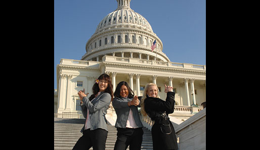 Drei Engel für Charlie: Die drei Golf-Mädels Michelle Wie, Christina Kim und Natalie Gulbis feiern in Washington ihren Team-Sieg beim Solheim Cup