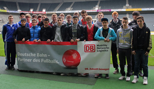 Zeit für ein Gruppenfoto mit allen Teilnehmern im Borussia Park gab es auch noch