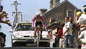 Jan Ullrich löste einst einen Radsport-Hype aus, nun schockierte er seine Bewunderer mit dem Geständnis. Vom Idol zum Dopingsünder: Die Karriere in Bildern
