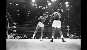 25. Februar 1964, Miami Beach: Cassius Clay alias Muhammad Ali schlägt Favorit Sonny Liston und ist erstmals Weltmeister. Clays Worte gingen um die Welt: "I'm the Greatest. I shook up the World"
