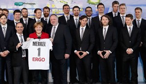 Das DHB-Team wird von Bundeskanzlerin Angela Merkel für den EM-Titel geehrt