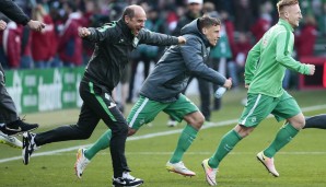 Viktor Skripnik rastet aus. Am letzten Spieltag gelingt Werder mit einem 1:0 gegen Frankfurt sogar der Sprung auf Platz 13