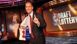 …Clippers-Präsident Andy Roeser. Die 1 im Jackett brachte Glück und L.A. dank 17,7 Prozent Chance schließlich Heilsbringer Blake Griffin