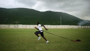 Im Vergleich zur Tierwelt ist Usain Bolt nicht gerade schnell. 37 km/h lief er bei seinem Weltrekord in London 2012. Ein Nilpferd schafft 30 km/h, selbst ein Känguru ist mit 70 km/h deutlich schneller als der schnellste Mensch