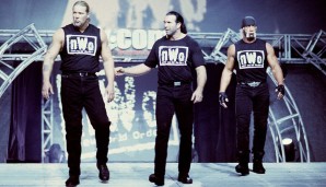Im Februar 2002 fand im Bradley Center in Milwaukee No Way Out statt. Beim zweiten PPV des Jahres feierte die legendäre New World Order ihr Debüt in der WWE. Zuvor hatte die Truppe um Hollywood Hulk Hogan bereits in der WCW für Chaos gesorgt