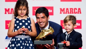 Er bekommt den Goldenen Schuh für den besten Torschützen Europas und wird in die FIFA Weltelf berufen