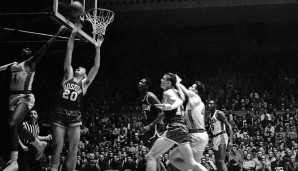Celtics - Nationals, 1953: Vier Mal in die Overtime ging es zwischen Boston und Syracuse in den Eastern Conference Semifinals. Es ist bis heute das längste Playoff-Spiel der Geschichte, die C's siegten 111:105 und gewannen auch die Serie