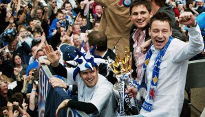 2005 beginnt die beeindruckende Jagd auf große Titel. Das Erfolgsgespann Terry/Lampard führt Chelsea zum ersten englischen Meistertitel seit 50 Jahren. Lampard legt in dieser Spielzeit 18 (!) Tore auf