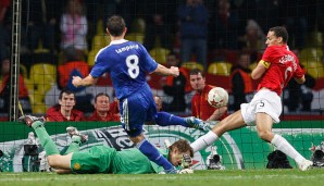 ...ein Jahr später im Endspiel der Champions League. In Moskau bringt Lampard Chelsea mit seinem 1:1-Ausgleich zurück ins Spiel. Letztlich muss das Elfmeterschießen die Entscheidung bringen