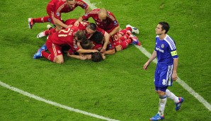 2012 steht Chelsea wieder im Finale der Champions League. In München sieht es nach Müllers Treffer in der 83. Minute kurz danach aus, als würde sich Bayern vor heimischem Publikum die Krone aufsetzen