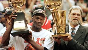 Chicago Bulls (1991-1998) - 6 Titel: Michael "Air" Jordan (l.) schaffte mit den Bulls unter Phil Jackson gleich zwei Titel-Hattricks in den 90ern - zwischenzeitlich trat er gar mal zurück, um Baseball zu spielen