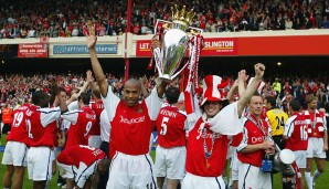 Seine ersten beiden Titel mit Arsenal holte er mit dem Double aus Meisterschaft und FA Cup im Jahr 2002