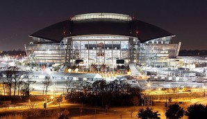 Die Dallas Cowboys tragen ihre Heimspiele seit 2009 in der Mega-Arena AT&T Stadium aus