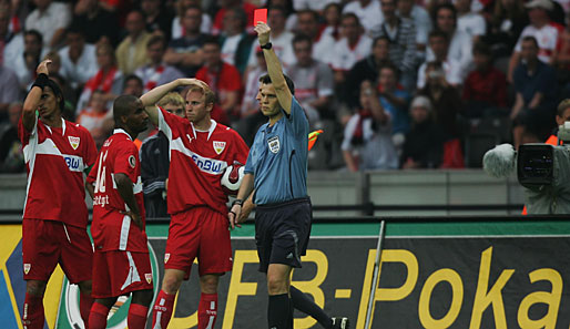 Im DFB-Pokal-Finale 2007 sah Cacau gegen seinen Ex-Klub die Rote Karte. Die Nürnberger gewannen am Ende 3:2 nach Verlängerung