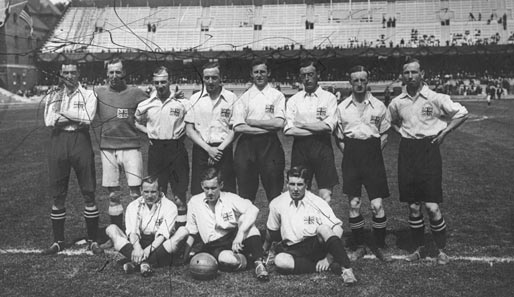 Englands Nationalmannschaft von 1912: Die Auswahl wurde Olympiasieger durch ein 4:2 im Finale gegen Dänemark