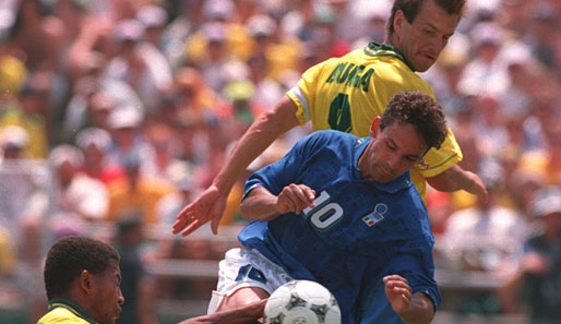 Bei der WM '94 in den USA wurde die Squadra Azzurra erst im Finale gestoppt. Beim Elfmeterschießen gegen Brasilien versagten auch Roberto Baggio die Nerven