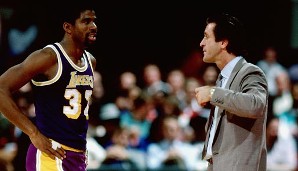 Nachdem Magic Johnson gerade die College-Meisterschaft mit den Michigan State Spartans gewonnen hatte, traf der er 1979 auf Coach Pat Riley