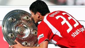 Auch ohne ihren Topstürmer gewannen die Schwaben sensationell die Meisterschaft. Es sollte nicht der einzige Titel für Gomez in diesem Jahr bleiben...