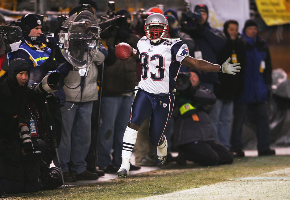 Super Bowl XXXIX: 2005 fuhren die New England Patriots ihren dritten Finalsieg in vier Jahren ein. Aber nicht Tom Brady, sondern Receiver Deion Branch wurde MVP