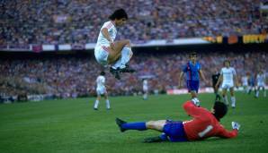 1986 bezwang Steaua Bukarest im Finale des Europapokal der Landesmeister den favorisierten FC Barcelona. Im Elfmeterschießen avancierte Steaua-Keeper Helmuth Duckadam zum "Held von Sevilla", als er vier Elfer hintereinander parierte.
