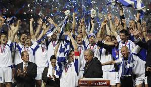 Sechs Jahre später feierte Otto "Rehakles" den nächsten sensationellen Erfolg - mit Griechenland. Die Hellenen gelangten mit minimalistischem Fußball ins Finale und bezwangen dort Gastgeber Portugal.