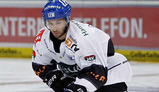 Neu-Nationalspieler Darin Olver wurde zum Eishockeyspieler des Jahres gewählt