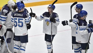 Die finnische Auswahl freut sich über den Halbfinaleinzug