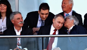 Ziemlich beste Freunde: Putin und Ecclestone. Neu-Formel-1-Boss Chase Carey wirkt da fast wie das fünfte Rad am Wagen