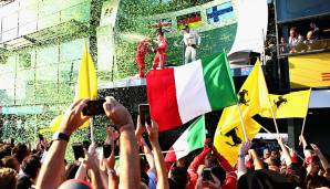 In Italien steht zwar Hamilton ganz oben auf dem Siegertreppchen, weil es aber auch Vettel unter die ersten Drei schafft, ist der Jubel der Tifosi riesengroß. Allerdings nicht lange ...