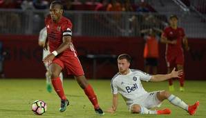 Didier Drogba erobert den Ball in einem Spiel der zweiten Amerikanischen Fußballliga