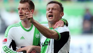 Ivica Olic (r.) will nun doch in Wolfsburg bleiben