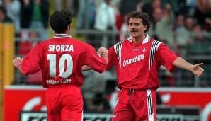 Ein Rekord, den die Bayern (noch) nicht halten: Zwischen 1989 und 1994 startete der 1. FC Kaiserslautern sechs Mal in Folge siegreich in die Saison! Mit einem Erfolg gegen Leverkusen können die Münchner auch diese Bestmarke einstellen