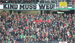 Hannover 96 Fans protestieren gegen die Übernahmepläne von Präsident Martin Kind