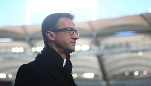 Der heutige Sport-Vorstand von Eintracht Frankfurt wird als Sündenbock hingestellt. Fans kritisieren Bobic für dessen Team-Zusammenstellung. Der VfB beugt sich dem Druck der Anhänger, bereut seine Entscheidung jedoch heute.