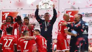In der Saison 2016/17 gewann Ancelotti noch souverän die Meisterschaft. 15 Punkte Vorsprung hatten die Münchner auf RB Leipzig. Zudem gewann der FCB den Supercup gegen den BVB (2:0)