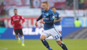 JANN-FIETE ARP: "Ich gehe zu Bayern München. Es ist für alle Beteiligten die beste Lösung", erklärte der 19 Jahre alte Stürmer nach dem 3:0-Sieg des HSV über Absteiger Duisburg: "Ich denke, dass mir ein Tapetenwechsel gut tun wird."