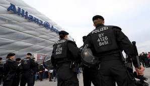 Vor dem Stadion zeigte die Polizei nach den Ereignissen von Dortmund verstärkt Präsenz