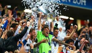 166 Einsätze: Iker Casillas (Real Madrid, FC Porto)