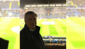 Naja ... der chillt in London. Carlo Ancelotti zu Gast bei Chelseas Heimspiel gegen die Roma