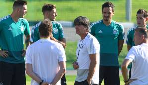 Mesut Özil oder Marco Reus? Oder liefert Bundestrainer Joachim Löw eine große Überraschung? Die voraussichtlichen Aufstellungen von Deutschland gegen Mexiko.