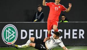 Niklas Süle: Verlor Gegenspieler Jovic beim 0:1 aus dem Auge. Bei Serbiens Kontern anfällig, jedoch mit undankbarer Rolle gemeinsam mit Tah, da die Außenverteidiger zumeist sehr hoch standen. Ansonsten mit starker Spieleröffnung. Note: 4.