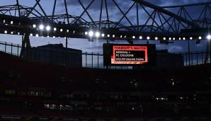 "Die Entscheidung weiterzumachen, war die beste und sicherste Option", sagte Arsenal-Sprecher Mark Gonnella. Das Spiel startete mit einstündiger Verspätung