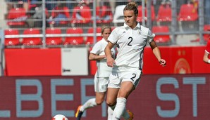 Josephine Hennig im Trikot der deutschen Nationalmannschaft