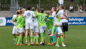 Wolfsburg Fußballerinnen werden zum dritten Mal in Folge deutscher Meister